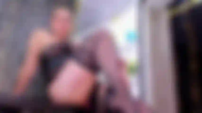 Secrétaire_blonde_milf_hot.