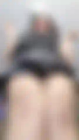 Ma jupe courte à volants scintillants est votre nouvelle obsession !