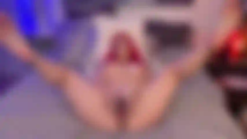 Je joue avec tous mes jouets sexuels ! Pussy, anal, équitation.