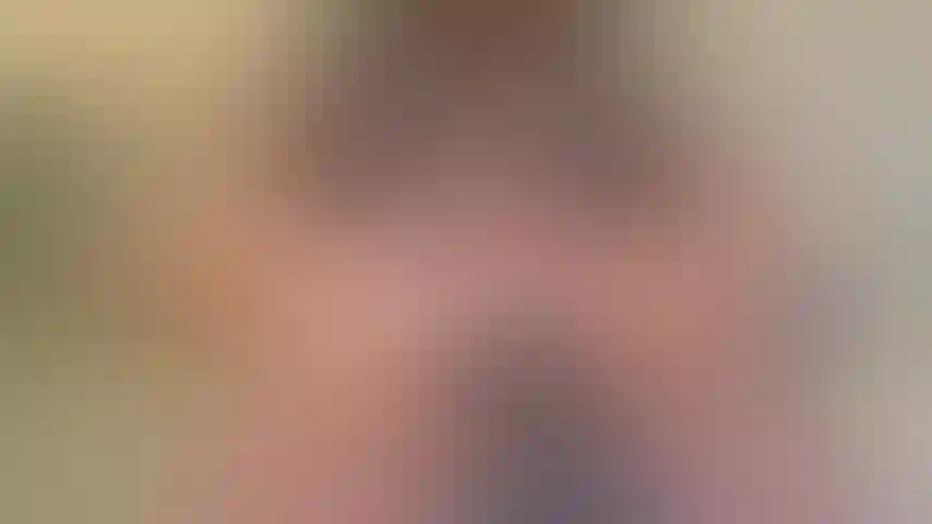 Gros cul et bbc caressant.