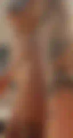 Des squats nus, des secousses de butin et des twerks.