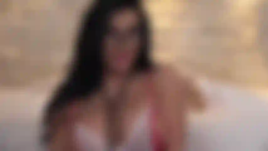 Écoutez mes battements de cœur et offrez-moi le traitement dont j'ai tant besoin aujourd'hui, docteur !