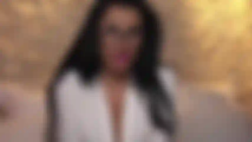 Encore en retard pour les cours ? Miss jolie vous emmènera en salle de détention et vous demandera pardon, tout en faisant plaisir à son corps, en buvant sa salive et en la baisant profondément !