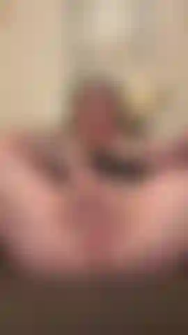 Je fais du edging sur ce clito mouillé pour toi.