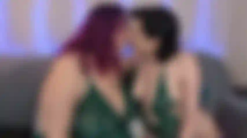 Making out with Veronica is so hotttttt