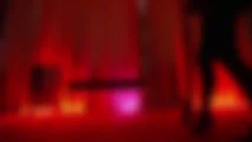 Je suis une princesse sadique et garce qui n'aime rien de plus que de vous écraser sous l'un de ses talons aiguilles.