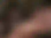 Maîtresse met ses merveilleux pieds nus en l'air.