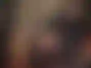 Adoration du corps - la maîtresse montre ce body très chaud avant de passer à un chemisier en satin rouge soyeux et à une culotte taille haute en satin avec ceinture dans le dos pour le fétichiste du look vintage classique.