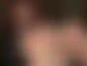 Les pieds nus et savoureux de maîtresse avec de la salive - nettoyez-les, inhalez leur parfum enivrant, sucez mes jolis orteils et buvez ma délicieuse salive de mes semelles.