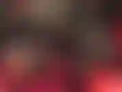 Des collants superposés et des bas qui rendent ta bite d'esclave recouverte de nylon complètement folle. Une déesse te tient coincé entre ses bas.