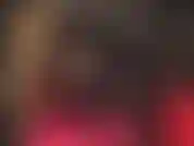 Un strapon stryker et des mules à plateforme de 8 pouces.