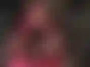 Une amoureuse de la bbc - ma maîtresse est accroupie juste au-dessus de ton visage et caresse son énorme bite noire.