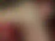 Maîtresse vous taquine avec un gros plan extrême de couches de collants très brillants, de ses merveilleuses longues jambes en nylon et de ses incroyables escarpins à talons aiguilles en métal rouge qu'elle finira quelque part à l'intérieur de votre corps :-).