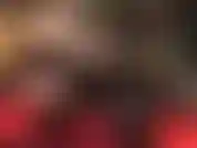 Fétichiste des jambes croisées et tendues, en collants façon jarretelles. Excitante pour les amateurs de jambes et de pieds, avec des orteils en nylon taquinant un gode par terre.