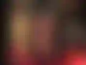 Tellement brillante ! Maîtresse exploite tous vos fétiches... Des couches de collants extra brillantes avec des bas résille, du latex, du caoutchouc, du pvc et des jambes.... Wow, regardez ces gants en vinyle frotter les cuisses et le cul de la maîtresse.