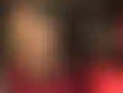 Collants bronzés extra brillants, talons hauts à lanières, domination du strapon bbc, adoration du cul et des pieds.