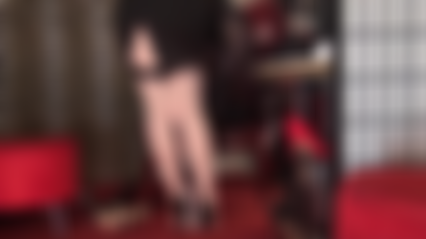 Your slave cock is in love with vintage nude seamed stockings. It throbs and drips at the sight of Mistress teasing with her beautifully sculpted legs and sexy feet in stockings and garters.