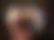 Renifle mon cul et suce ma grosse bite - comme tu veux ma bite avec ta bouche, en la prenant aussi profondément que tu peux, dans ta gorge... Mets ton nez entre mes joues et inspire.