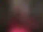 Des collants noirs et soyeux qui me montent jusqu'à mes fesses rondes et parfaites. Tu ne peux que me caresser, en souhaitant que ce soient les mains de ta maîtresse qui te touchent…