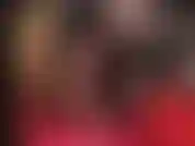 Des couches de collants, des collants brillants et brillants, des bas, une domination sensuelle avec un strapon et une bite recouverte de nylon.