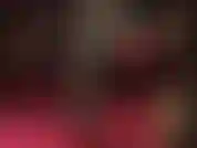 Prosternez-vous devant les escarpins à talons en acier rouge de votre maîtresse.