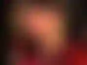 Une taquinerie sensuelle des jambes et un fétichisme des pieds en bas sexy en dentelle noire transparente, des peeptoes et des pieds en nylon de très près.