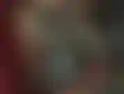 Une combinaison en latex semi-transparente de couleur fumée, je vénère.