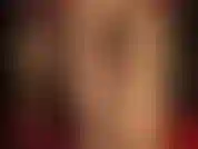 Je taquine ta bite d'esclave dans des couches de collants brillants, un corset et des gants - ces couches de nylon brillant et sexy vous rendent fou, surtout lorsqu'elles sont frottées sur toute votre bite douloureuse.