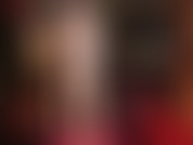 Je porte des bas en dentelle, partie 1/2 – plus c'est brillant, mieux c'est. Nous aimons toutes les deux les superpositions de nylon, alors enfilons plusieurs paires de bas et de collants et sentons la douceur sensuelle du nylon.