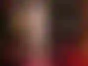 Je porte des bas en dentelle, partie 1/2 – plus c'est brillant, mieux c'est. Nous aimons toutes les deux les superpositions de nylon, alors enfilons plusieurs paires de bas et de collants et sentons la douceur sensuelle du nylon.