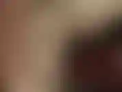 De jolis petits orteils dans des couches de collants brillants.