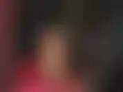 Ta déesse du latex sait comment jouer avec toi et ta bite... De longues jambes en collants, un décolleté sexy en latex, un cul parfait et un sourire auquel tu ne peux tout simplement pas résister.