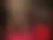 Un bodystocking en nylon opaque est la base d'une séance sexy en nylon brillant, avec deux autres paires de collants dorés brillants et des gants en satin noir soyeux. J'adore mes jambes, mes pieds et mes fesses.