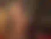 Un cul et des pieds parfaits – ma maîtresse exhibe ses fesses rondes et parfaites dans un body string en pvc et des collants, laissant apparaître ses sexy semelles en nylon. Tout va si bien avec une belle grosse bite à caresser…