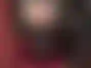 Fétichiste des bottes et des collants brillants.