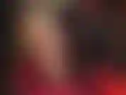 Des jambes nues irrésistibles et des pieds en talons qui taquinent - oh celui-ci vous rendra absolument fou !!