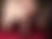 Adoration des pieds, jeu de chaussures, suspendue dans des collants nude rayés.