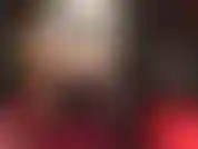 Maîtresse vivian enfonce son énorme gode ceinture noir dans ton cul serré. Regarde ces jambes sexy et ce cul en bas, jarretières et collants pendant que je branle cette énorme bbc.