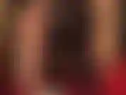 Voûtes plantaires hautes, fétichisme des pieds, pendantes, gros plan, gants en latex, collants soyeux transparents, escarpins, peeptoes, talons hauts.