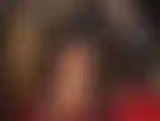 Fétichiste des pieds et domination du strapon - profitez de mes pieds nus doux et parfaits pendant que je caresse l'une de mes grosses bites en caoutchouc blanc.