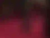 Adoration des pieds et des talons - maîtresse vivian taquine avec ses pieds en nylon humides et parfumés sortant de bottes en cuir et dans des mules sexy à talons hauts.