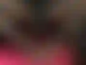 Caresse ta petite bite d'esclave pour mon énorme gode ceinture bbc, mes jambes en collants et mes escarpins à imprimé léopard.