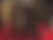 Des gants en caoutchouc noir brillant pour une branlette glissante et sexy.