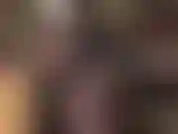 Maîtresse de culte, grosse bite blanche et cul en couches de collants avec des bas.