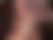 Lèche mes pieds nus et moites.