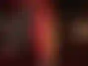 Un garçon aux pieds en chasteté, enfermé et excité aux pieds de sa maîtresse, les clés de ta cage à bite pendant devant tes yeux. Un rare extrait des orteils peints en rouge de ta déesse des pieds dans des collants noirs.