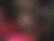 Ta bite d'esclave désire la prise ferme de la main gantée de cuir de la maîtresse vivian.