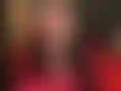 Maîtresse montre ses talents de danseuse sexy dans ce magnifique collant porte-jarretelles, ce corset rouge et ses talons aiguilles rouges assortis.