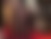 Une pute à bite gangbang - peu importe la taille ou la couleur de la bite, la maîtresse va vous faire sucer le sperme de chacune d'entre elles, tout en baisant votre chatte avec son plus gros strapon blanc.