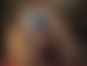 Maîtresse caresse sa bbc en collants noirs transparents et latex.